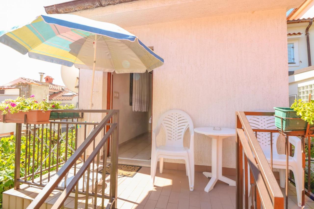 Apartment Marulic In Old Town 바슈카 외부 사진